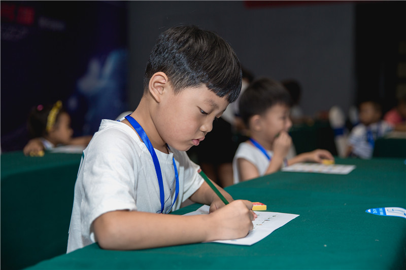 中國腦力王分賽區的小選手答題